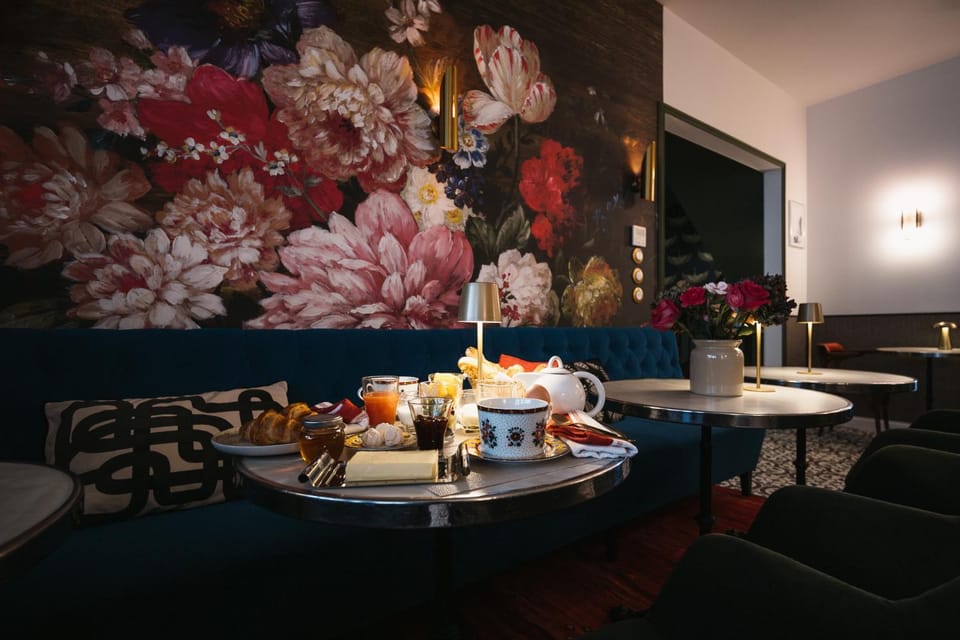 Food and drinks, Food