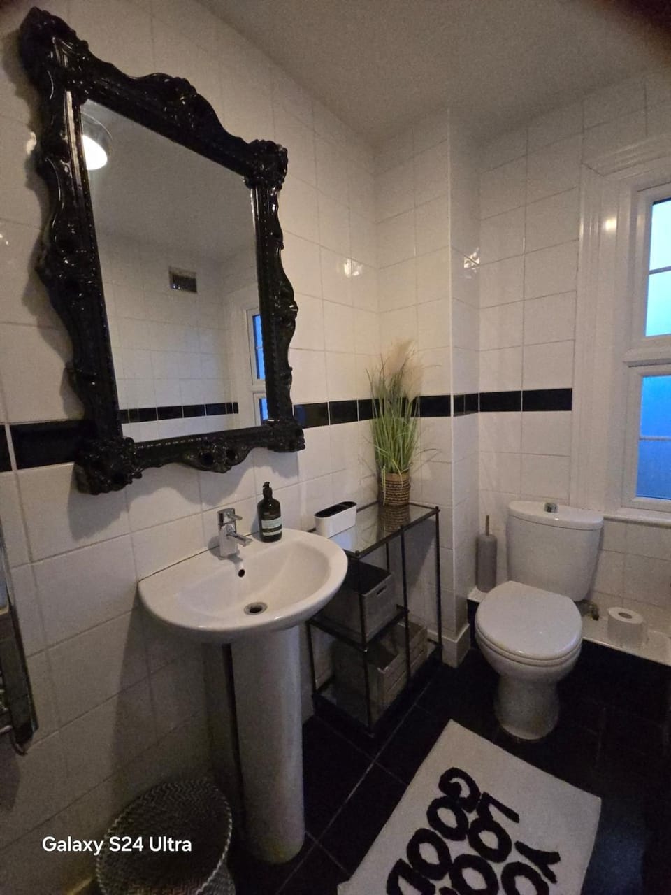 The Little Boutique House Apartment in Weybridge