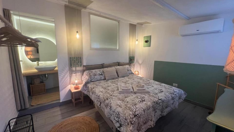 Living room, Bedroom