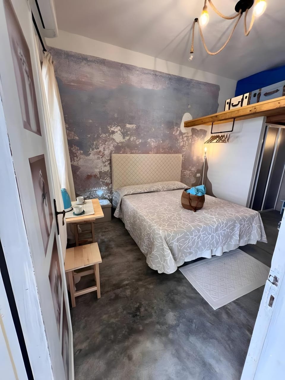 Living room, Bedroom