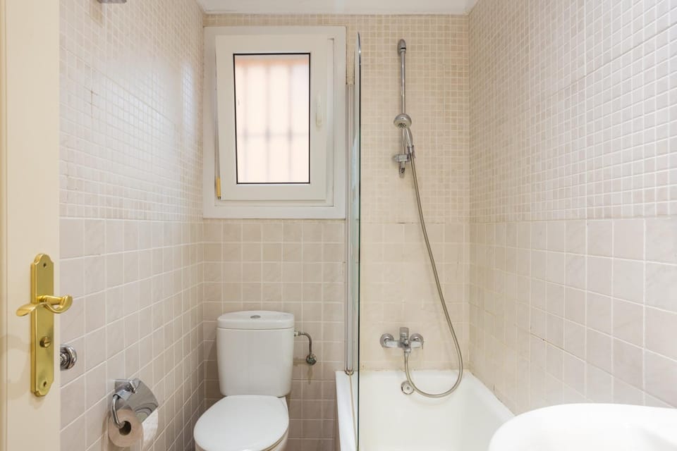 Bathroom, Living room