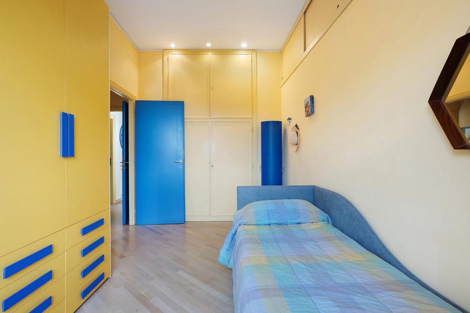 Property building, Living room, Bedroom