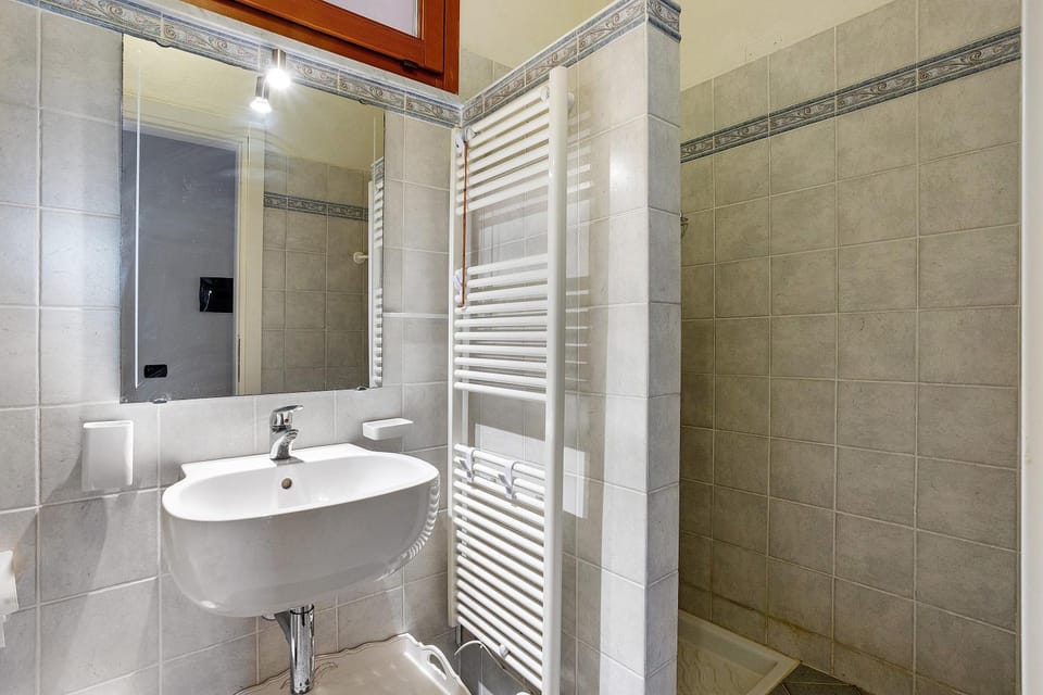 Bathroom, Living room