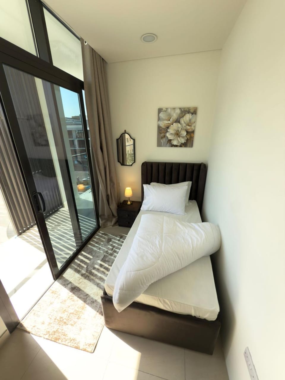 Photo of the whole room, Bedroom