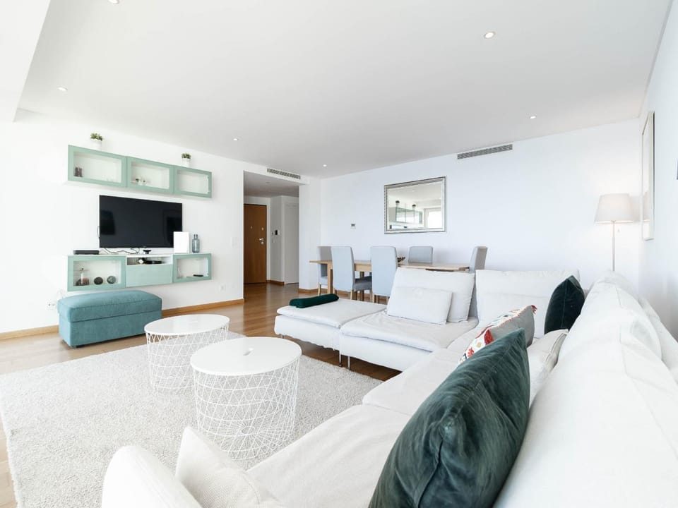 TV and multimedia, Living room, Dining area