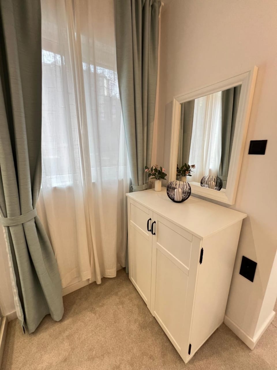 Bedroom, wardrobe