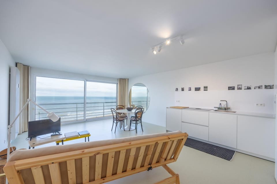 LECOMTE - The Shoreline Experience premium 184 Apartment in Ostend