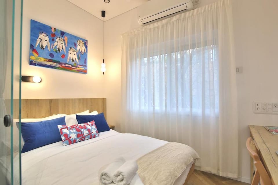Haifa Carmel Center Luxury Suite - by Lime Luxe Apartment in Haifa