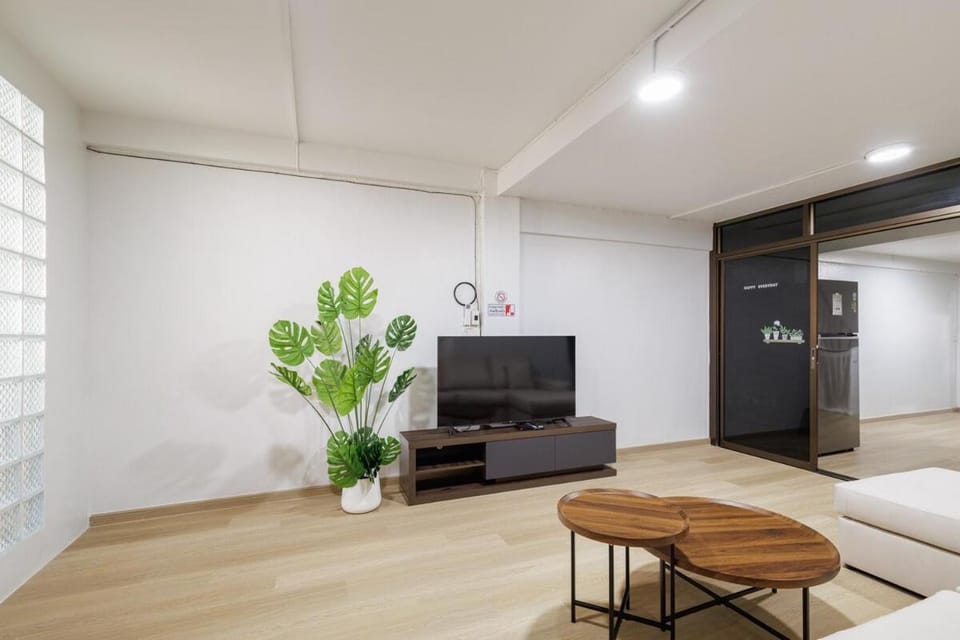 Cozy 5-story house, 2 mins walk BTS, BKK House in Bangkok