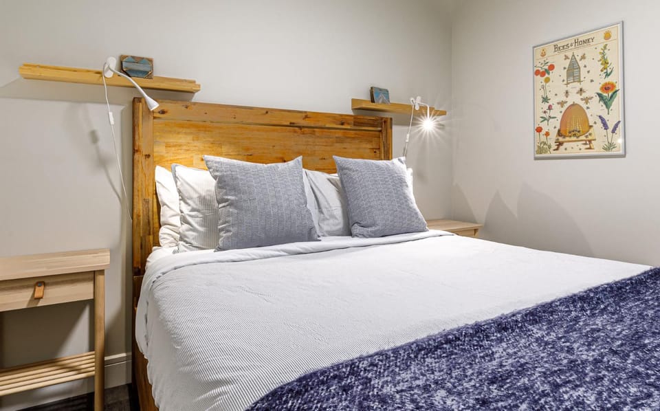 Bed, Bedroom