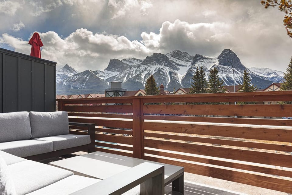 Day, View (from property/room), Balcony/Terrace, Seating area, Mountain view