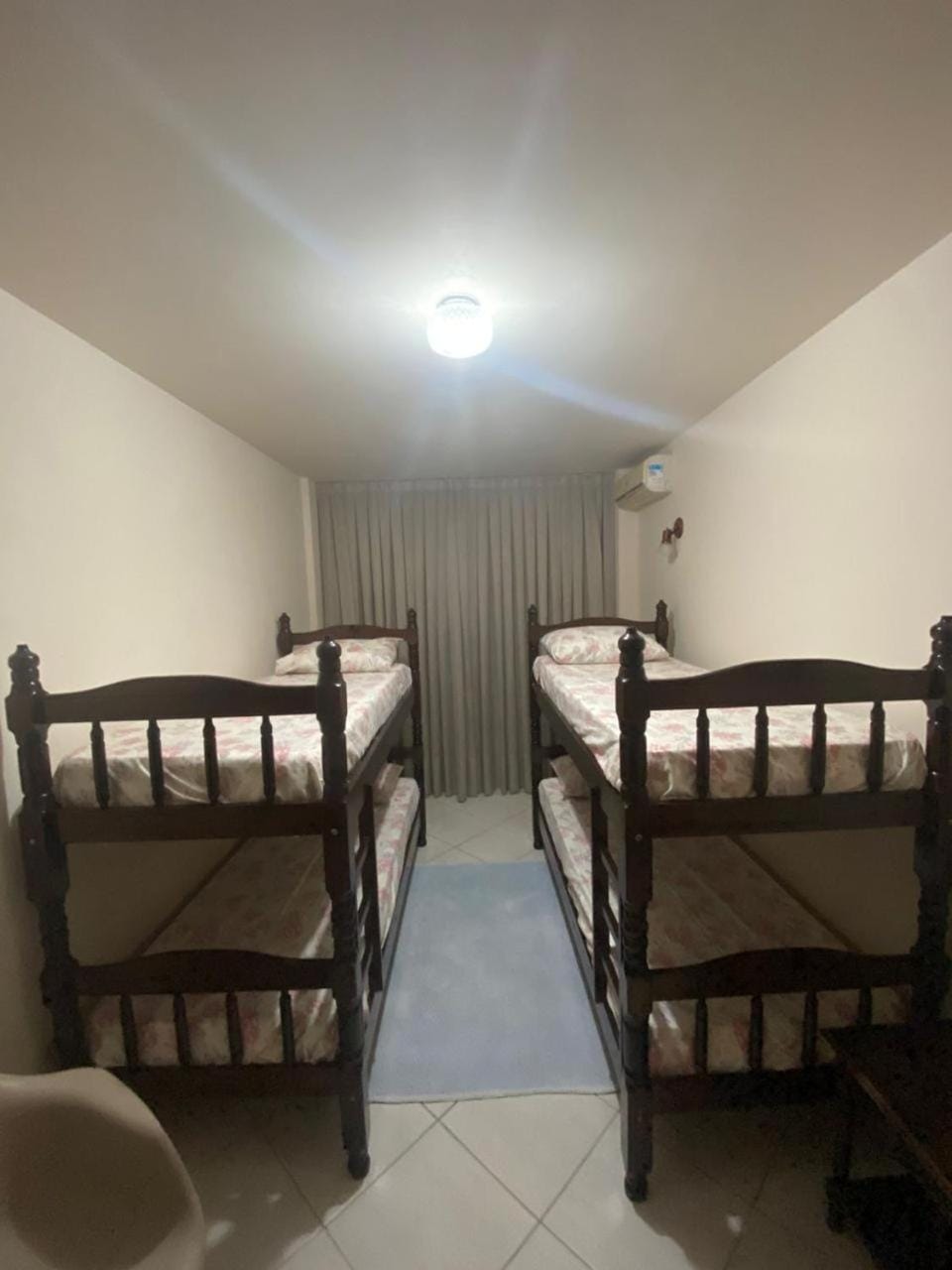 Bedroom, air conditioner
