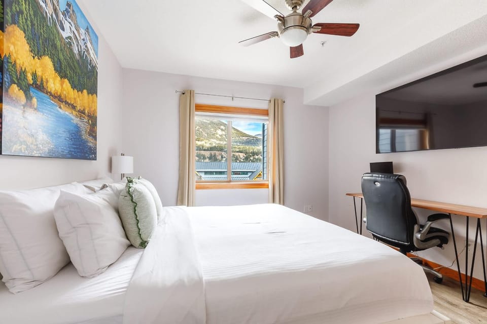 Alpen Glow at Canmore Crossing Apartment in Canmore