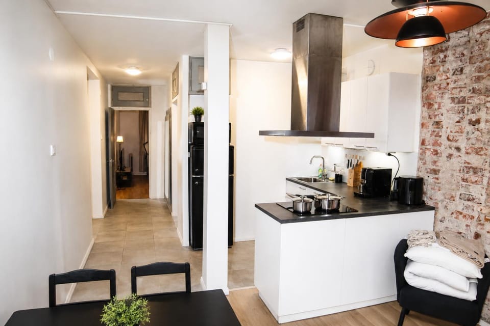 Renovated and modern apartment in Alppila Apartment in Helsinki