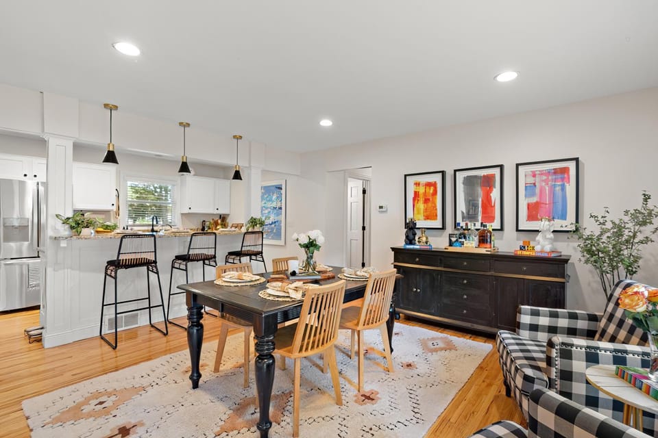 "Chic Retreat" Work & Wellness by Roxy Rentals House in Plymouth