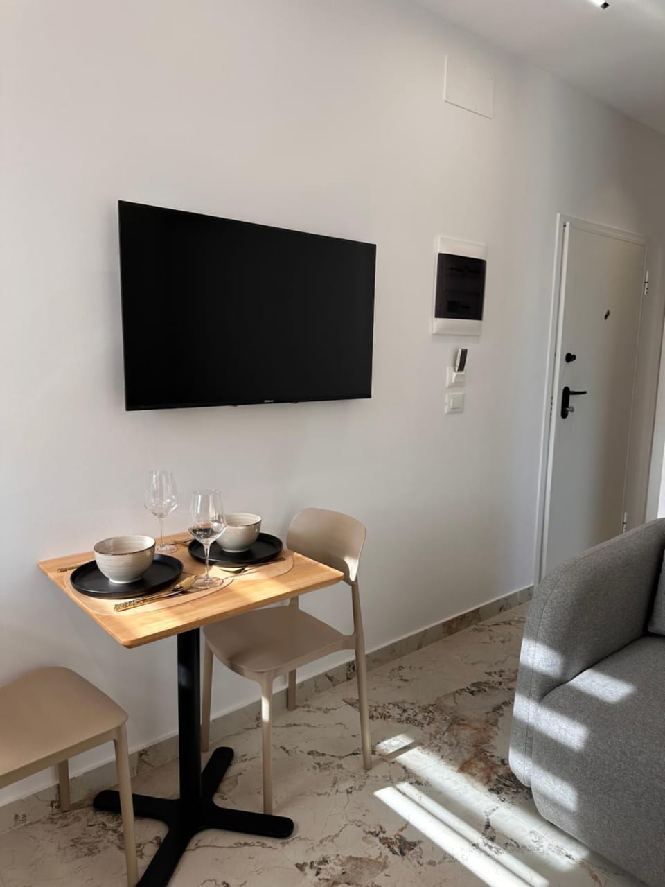 Matisse No26 - One Bedroom Apartment With Balcony Apartment in Tirana