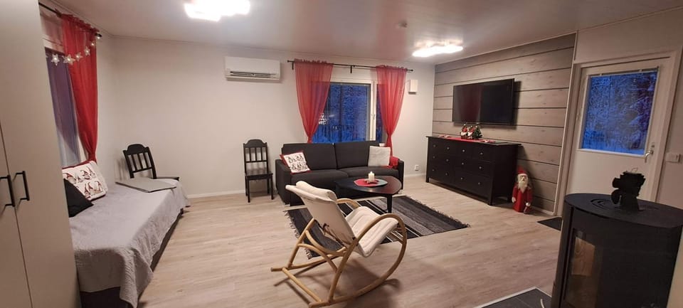 TV and multimedia, Living room, fireplace, air conditioner