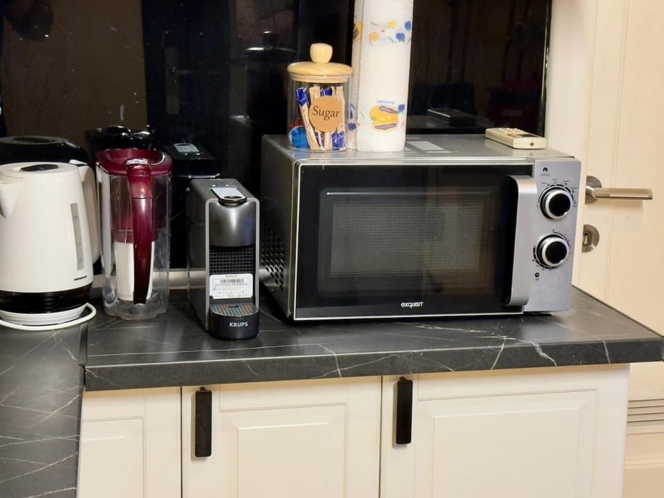 Coffee/tea facilities, Kitchen or kitchenette, toaster