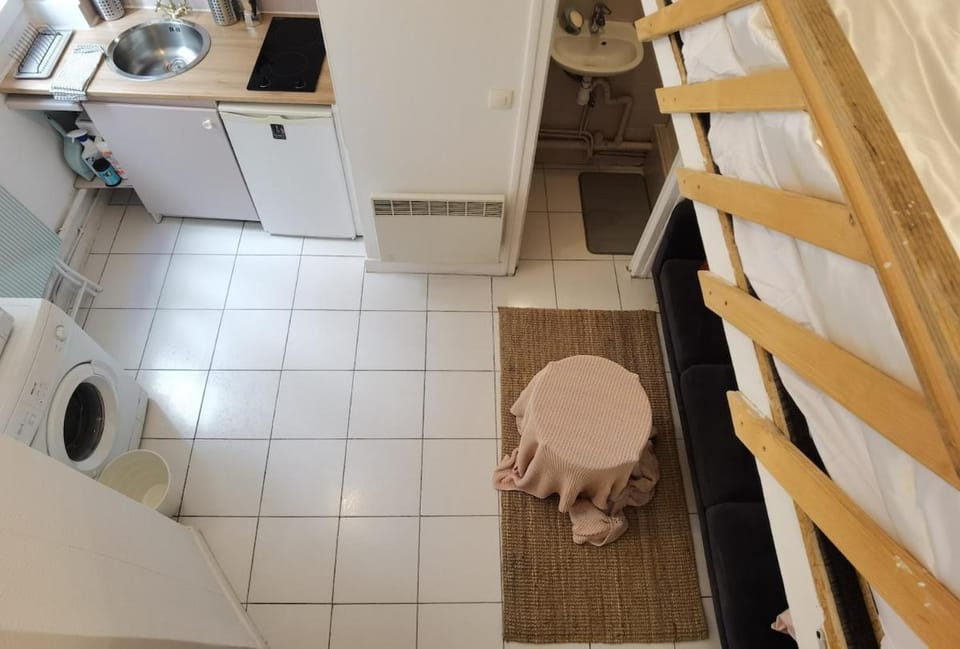 Bright Studio near Parc de la Villette & Metro Apartment in Paris