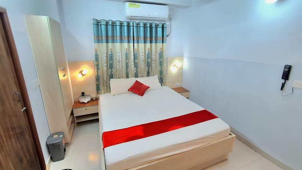 Bed, TV and multimedia, Photo of the whole room, Bedroom, air conditioner