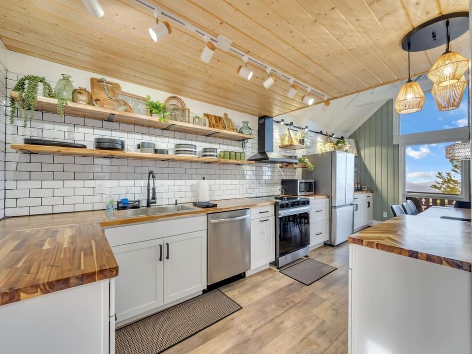 Lookout Lodge Chalet in Beech Mountain