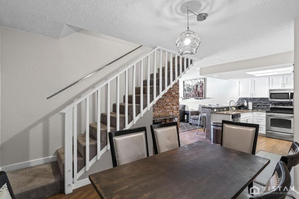 Slopeside Mall Condo Unit 203 Apartment in Brian Head