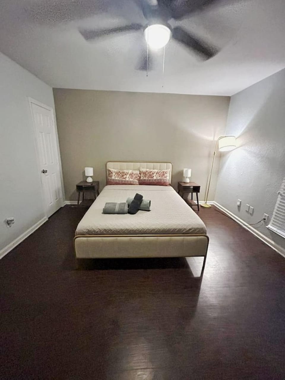 Sleek 1bed 1bath apt by Downtown and Farmers Market Apartment in Houston