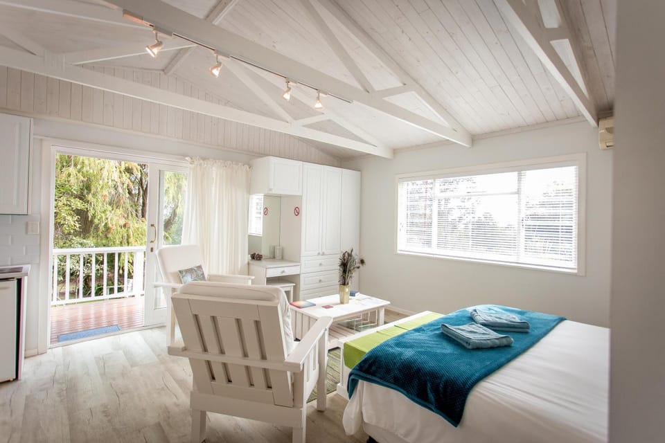 Bed, View (from property/room), Balcony/Terrace, Photo of the whole room, Dining area, Bedroom, towels