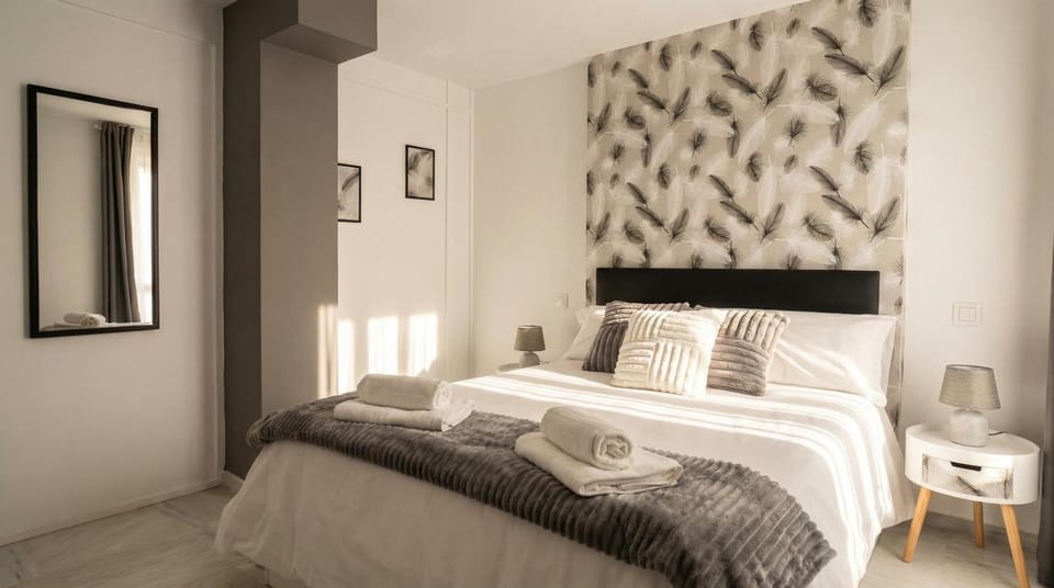 Bed, Photo of the whole room, Bedroom