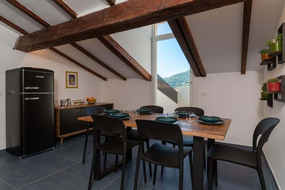 Roof 211 Apartment in La Spezia