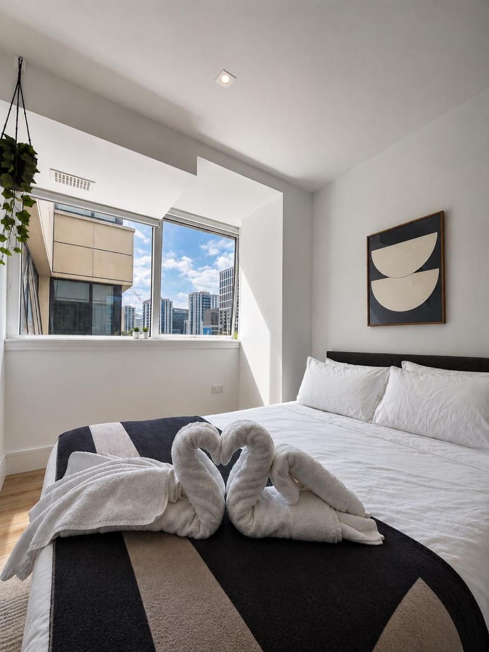 Bed, Bedroom, towels