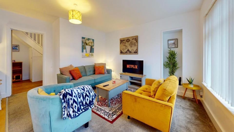 Large 5 Bed Detached Bungalow with Garden and Driveway House in Maidstone