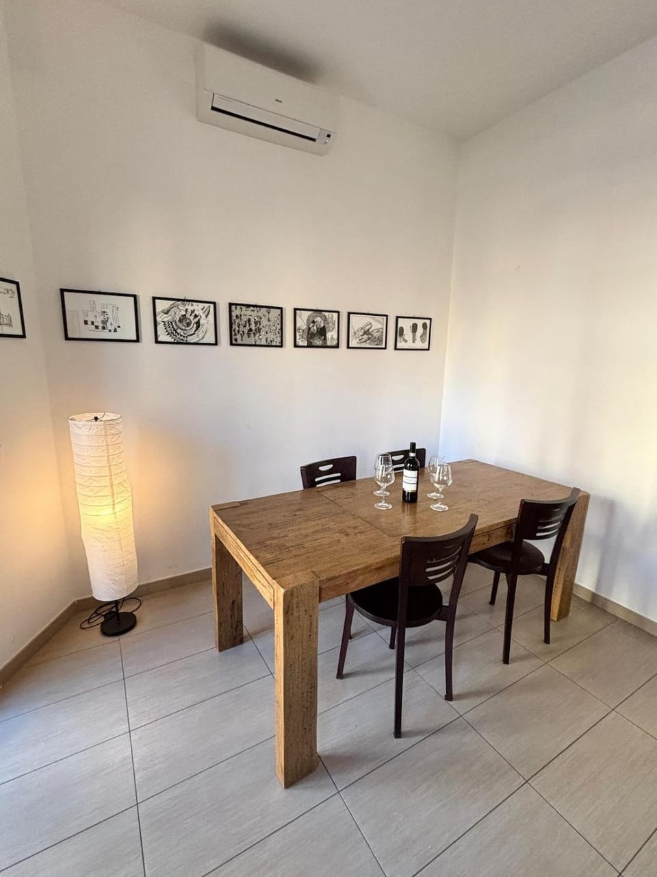 Living room, Seating area, Dining area, air conditioner