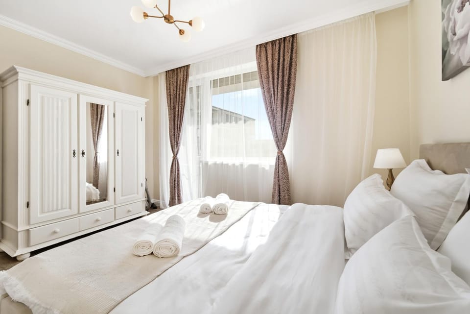 Bed, Photo of the whole room, Bedroom, towels, wardrobe