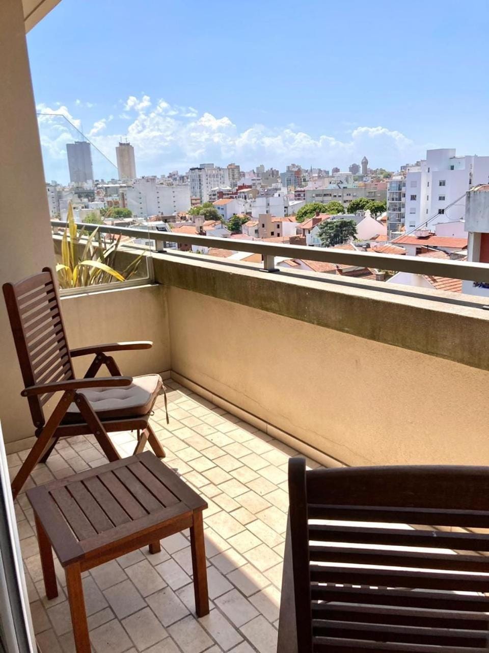 Check and Home - Arenales - 4 Huéspedes con Balcón a la Calle y Cochera Apartment in Mar del Plata