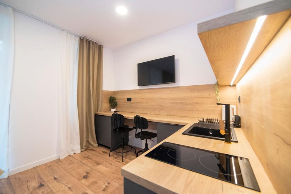 TV and multimedia, Kitchen or kitchenette