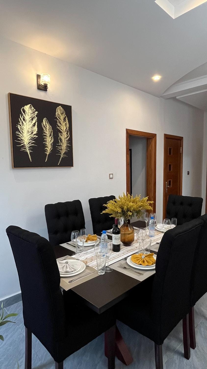 Meublés tout confort à Makepe - Immeuble KOLA - Groupe Électrogène Hotel in Douala