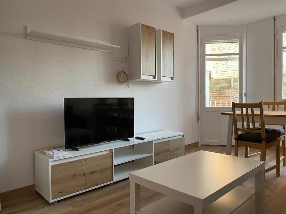 Communal lounge/ TV room, TV and multimedia
