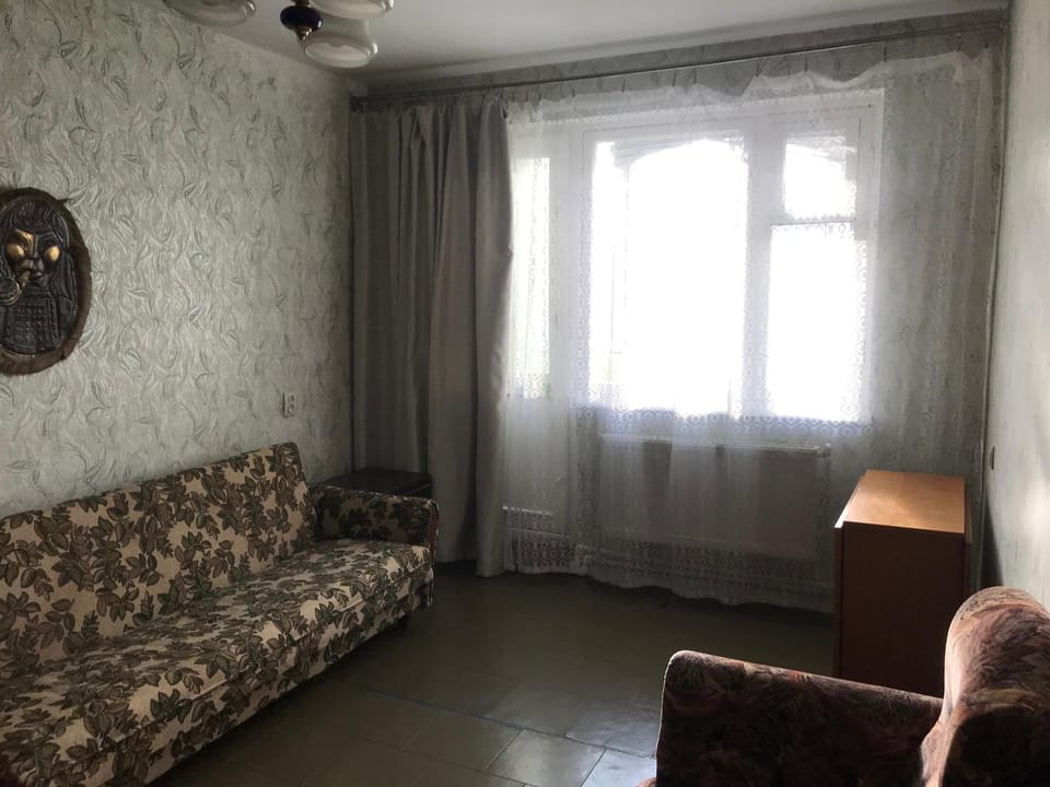Bed, Living room, Seating area