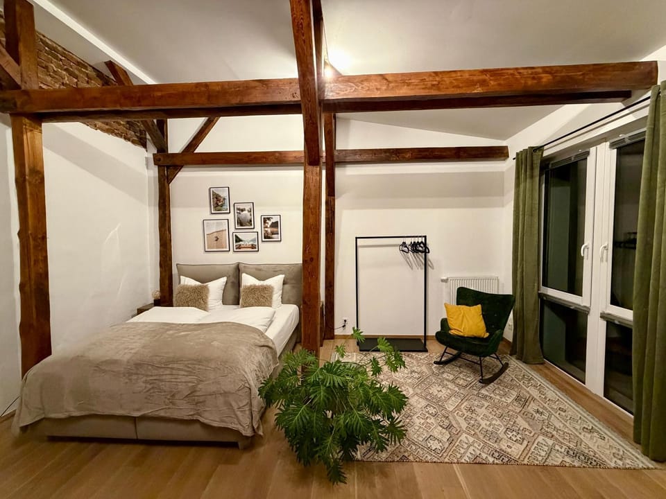 Bed, Photo of the whole room