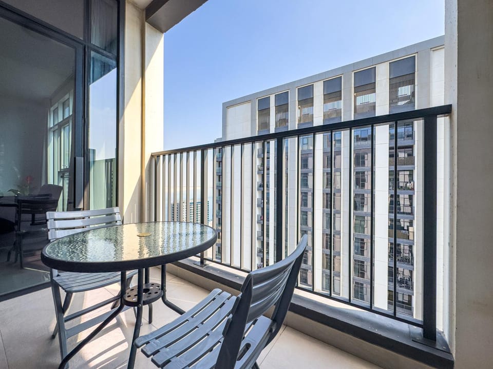 Perfect Home for Families & Groups - Heart of Al Reem - 5-10 min from ADGM, Galleria, Cleveland - 5 min walk from Reem Central Park and Beach Apartment in Abu Dhabi