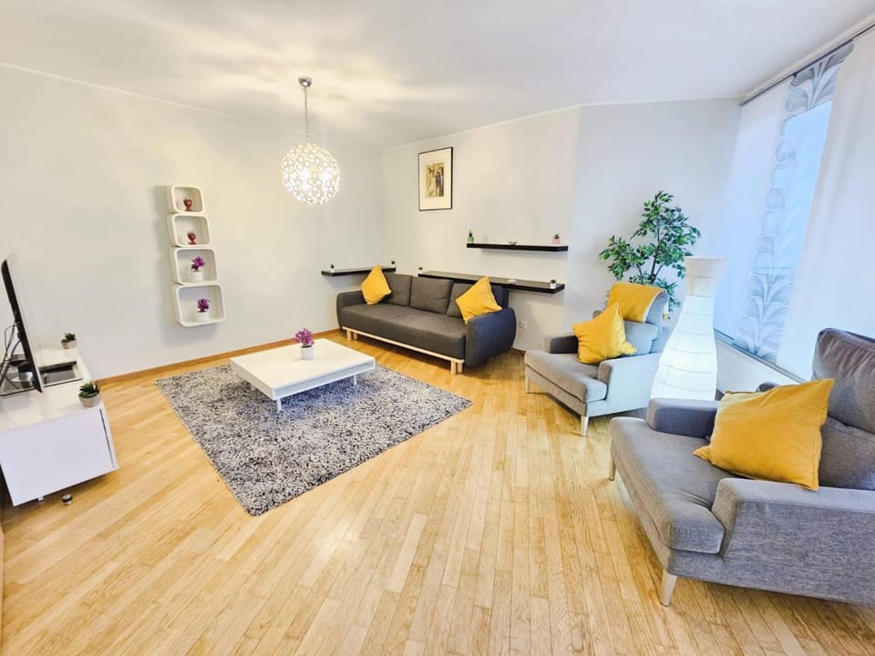 Modern City 1BR w balcony&private parking Apartment in Luxembourg