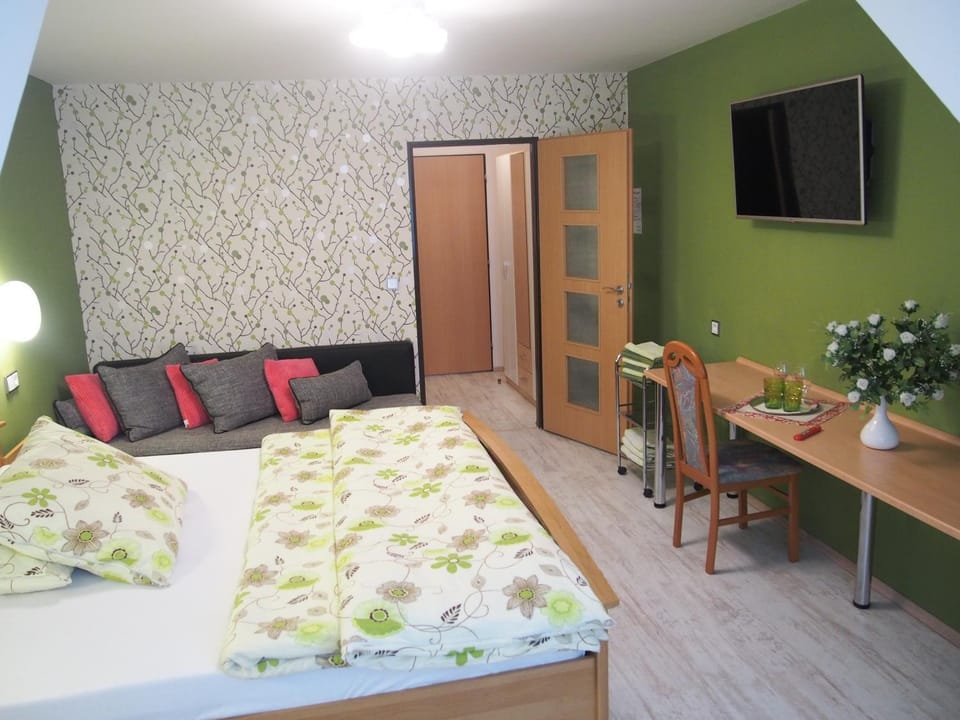 Photo of the whole room