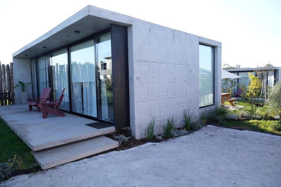 Refugio nuevo y moderno en Acantilados House in Mar del Plata