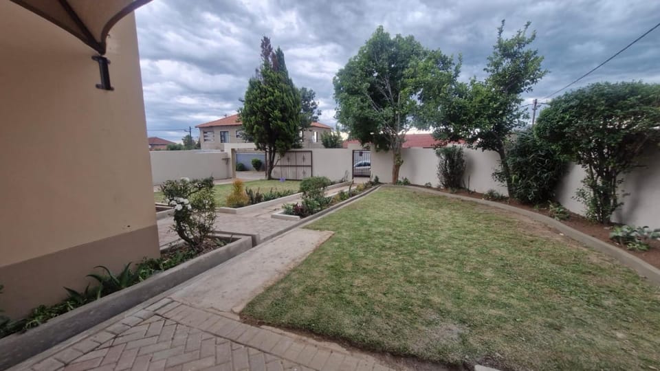 Garden, Garden view