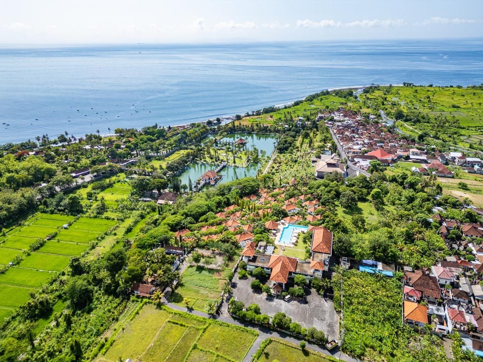 Natural landscape, Bird's eye view, Pool view, Sea view