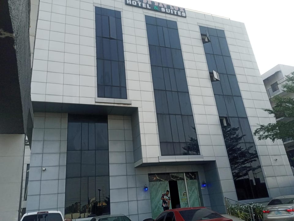 Property building, Facade/entrance, Other, Parking