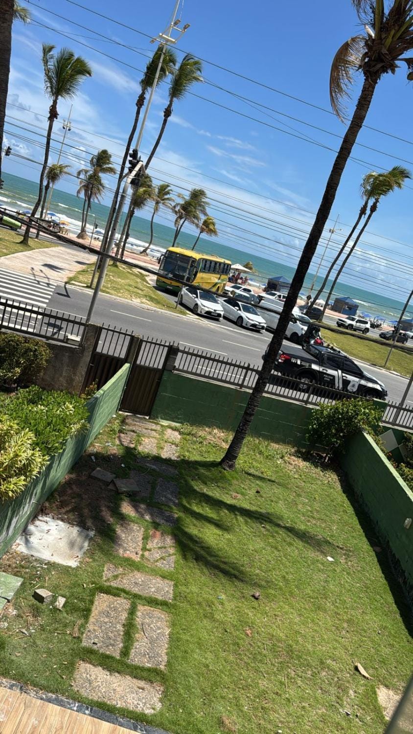 Off site, Day, Neighbourhood, Landmark view, Sea view
