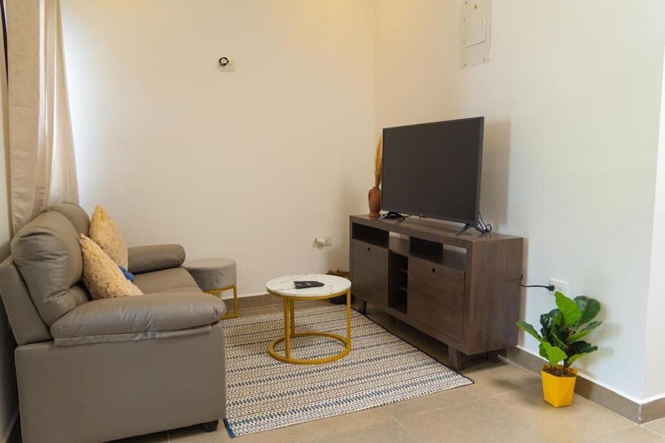Casa Sofia! Pet friendly, AC, WiFi, Private parking Apartment in Honduras