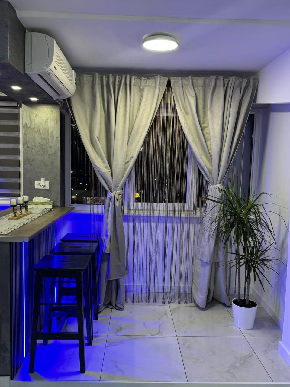 Coᴢy77 Apartment in Craiova